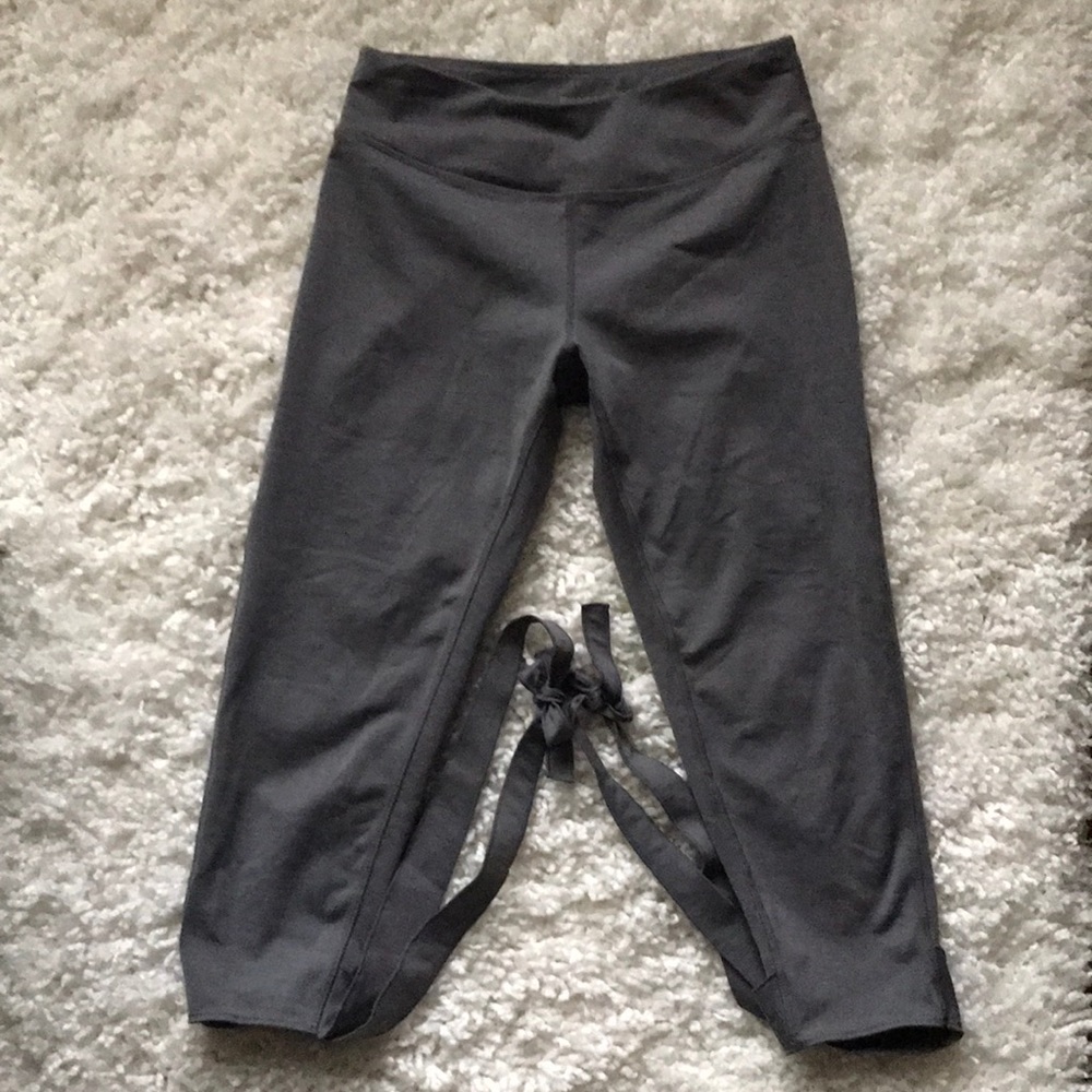 Manduka tie yoga pants size small